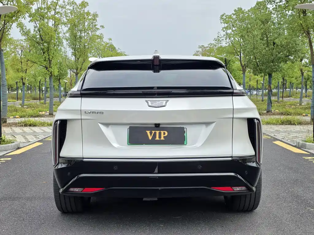 Cadillac Lyriq — миниатюра 5