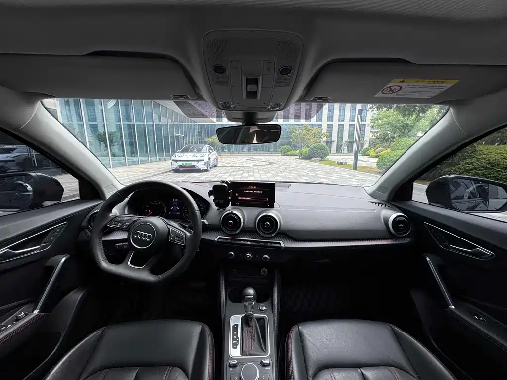 Audi Q2L — миниатюра 4