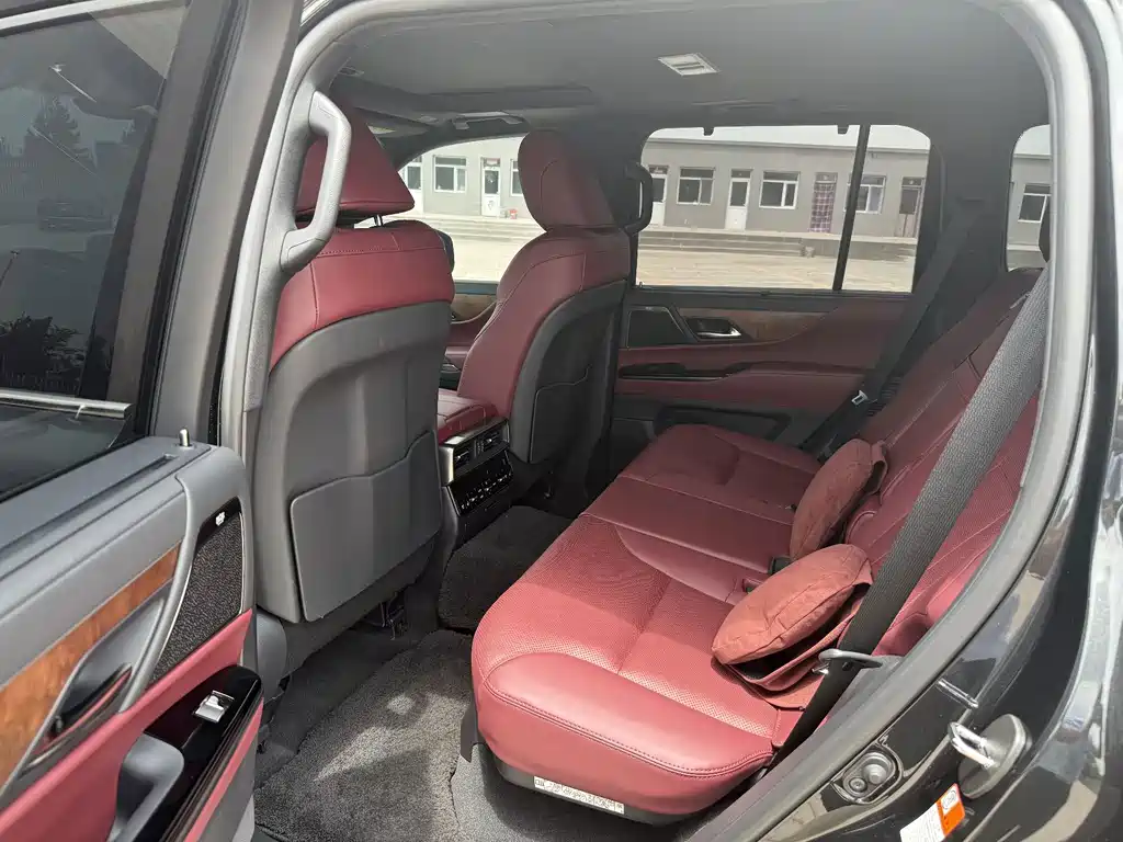 Lexus LX — миниатюра 13