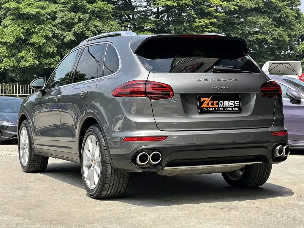 Porsche Cayenne — миниатюра 3