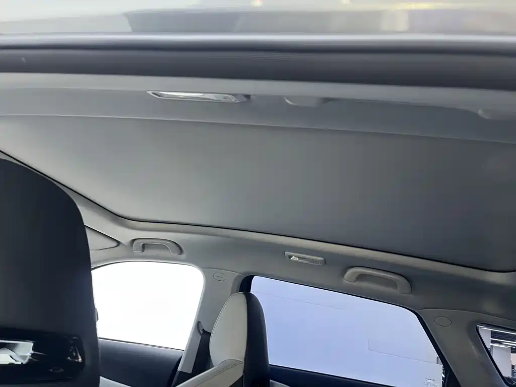 CHANGAN UNI Z NEW ENERGY