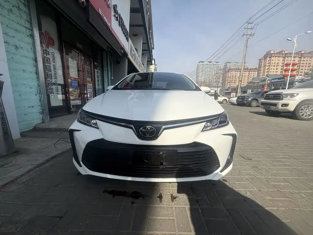 TOYOTA COROLLA