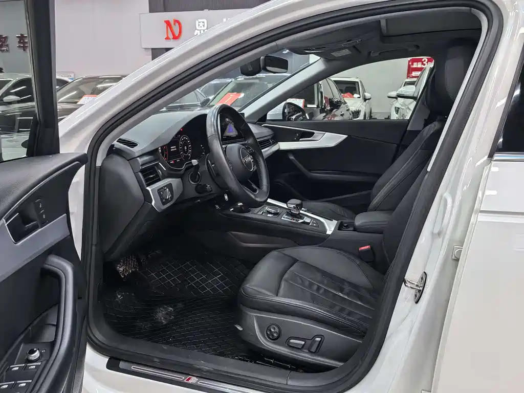 Audi A4L 2019 40 TFSI Fashion VI