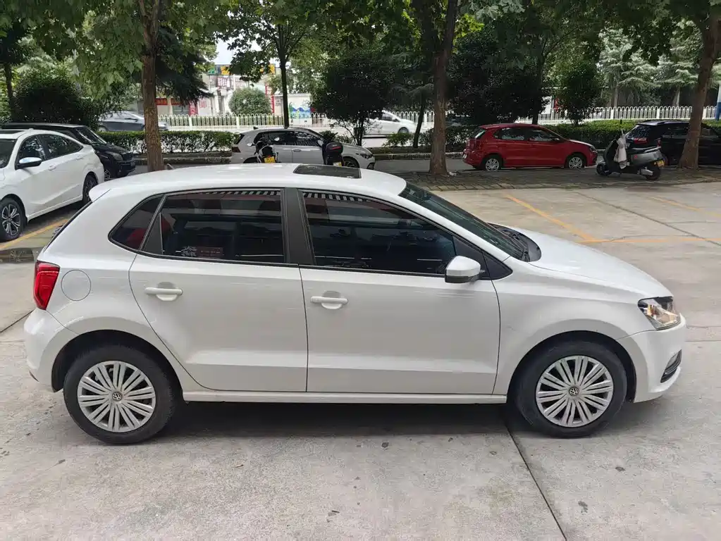 Volkswagen Polo — миниатюра 6