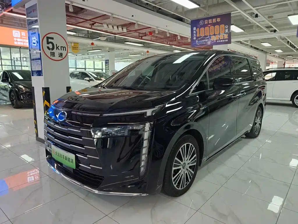 GAC Motor 传祺E8 PHEV — миниатюра 2