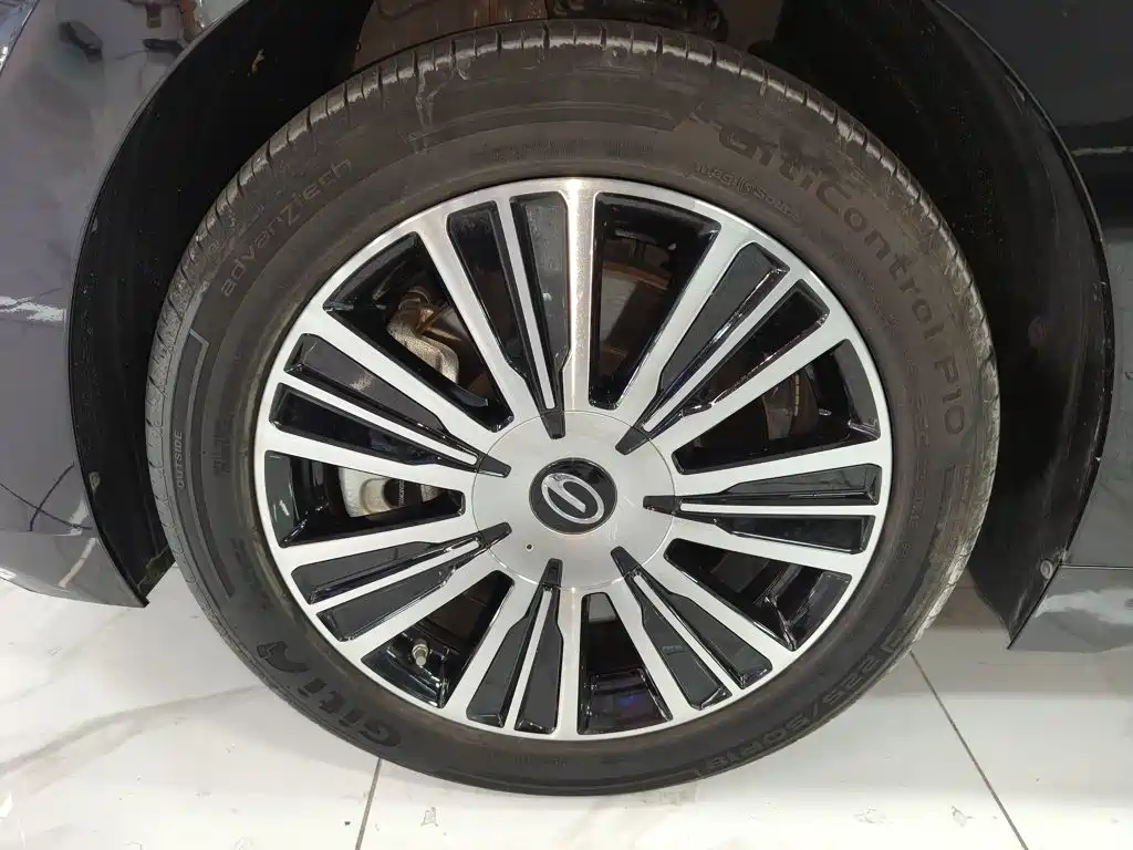 GAC Motor 传祺E8 PHEV — миниатюра 23