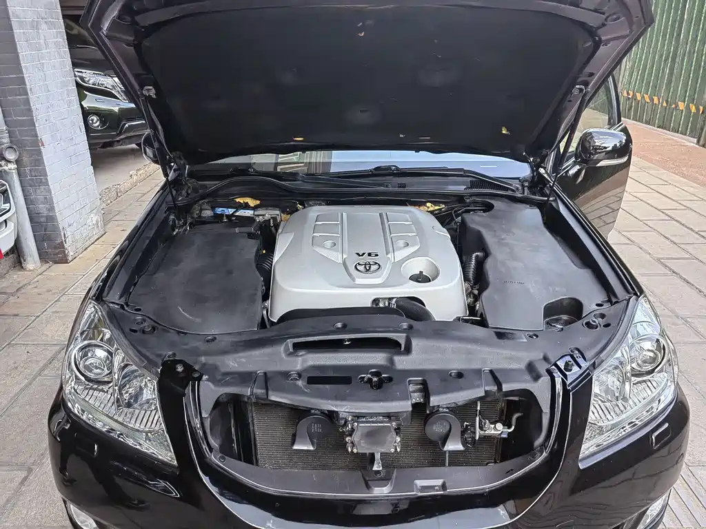 Toyota Crown 2010 3.0L Royal Saloon VIP