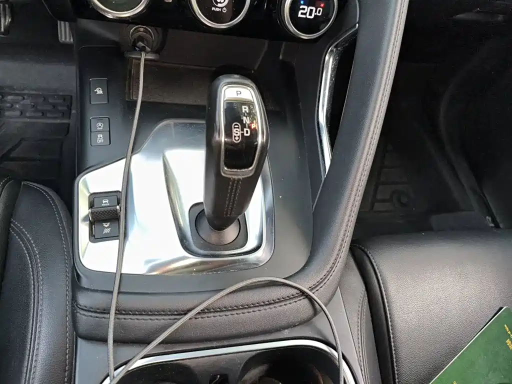 Jaguar E-PACE — миниатюра 15