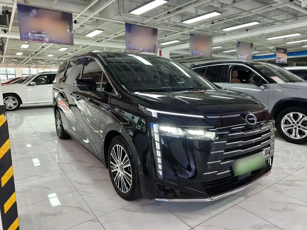GAC Motor 传祺E8 PHEV — миниатюра 4