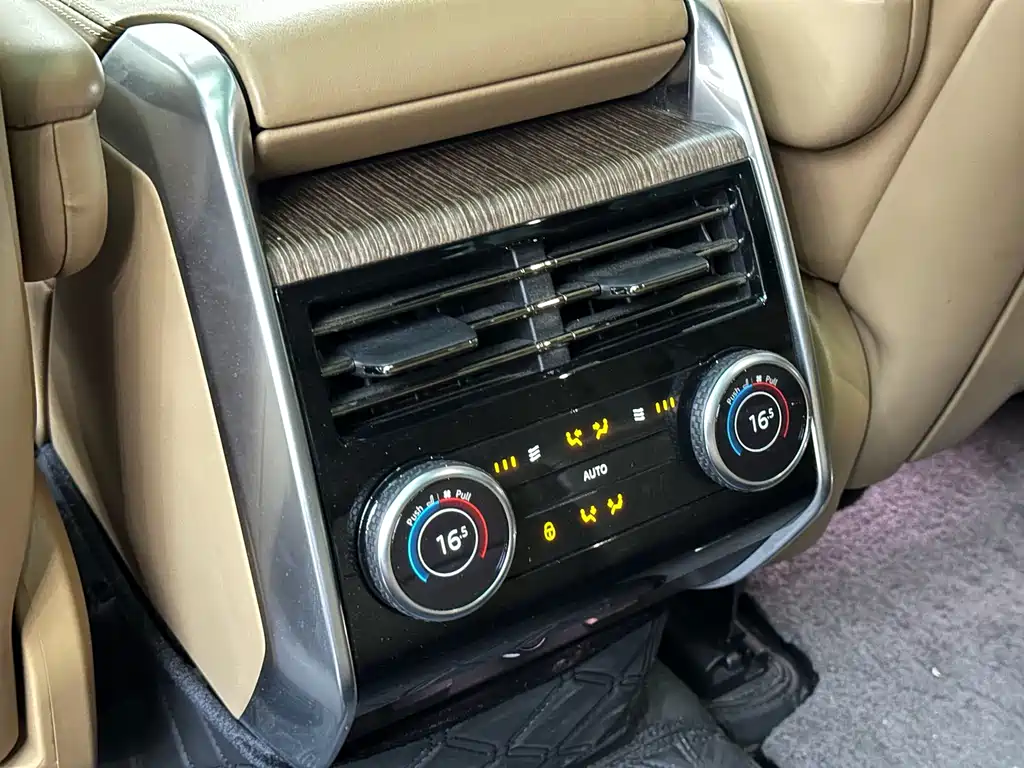 Land Rover Range Rover — миниатюра 24