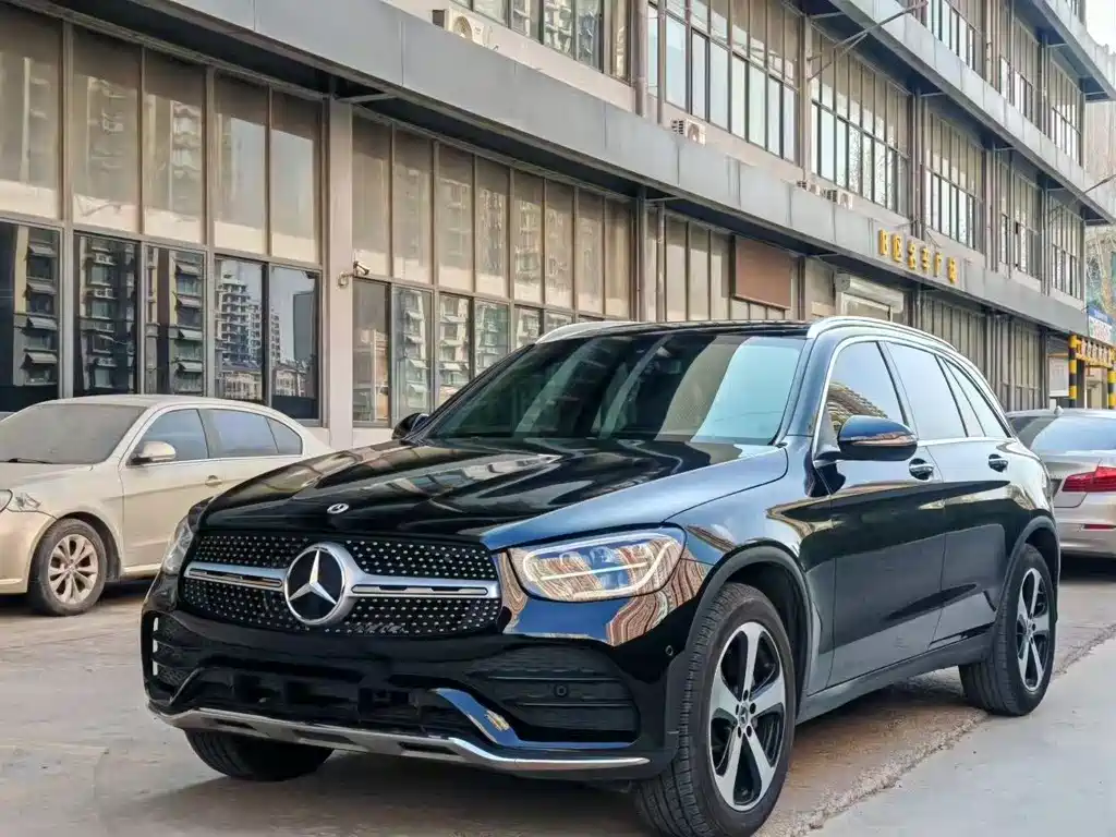 MERCEDES-BENZ GLC