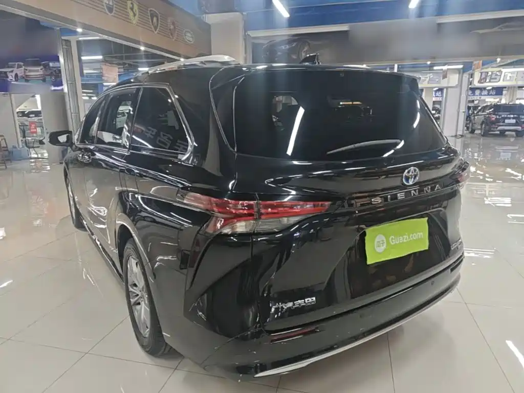 Toyota Sienna — миниатюра 5