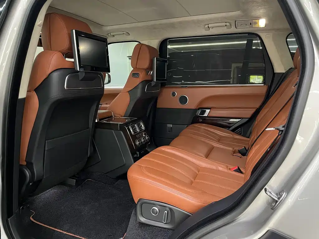 Land Rover Range Rover — миниатюра 13