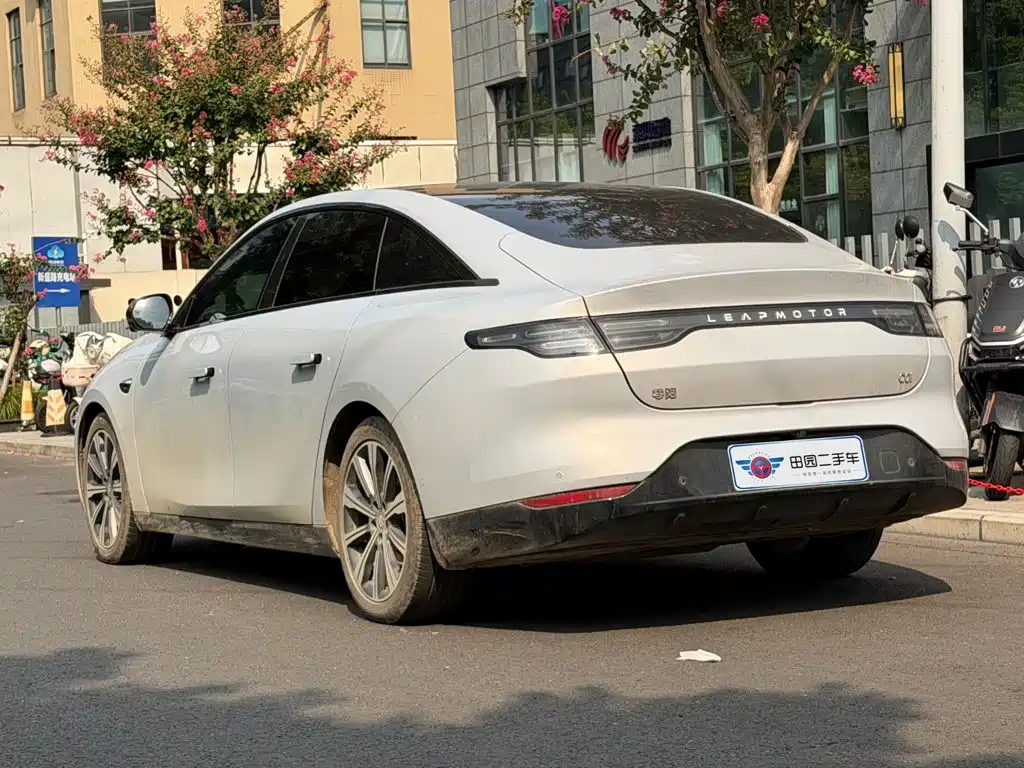 Leapmotor Leapmotor C01 — миниатюра 4