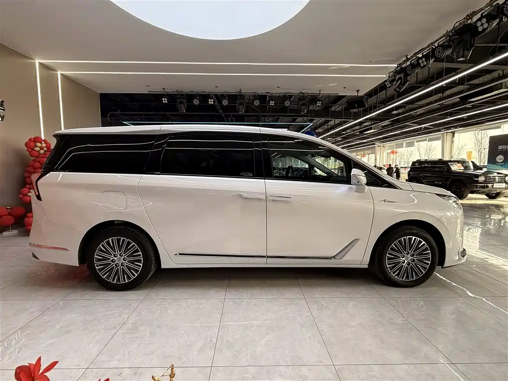 BUICK GL8 NEW ENERGY