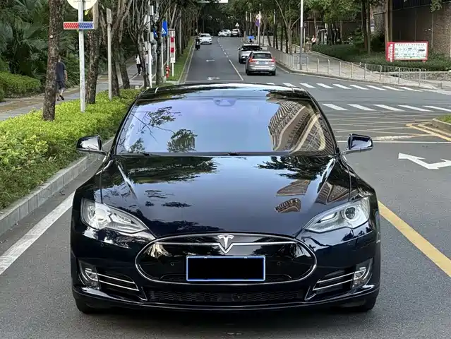 TESLA MODEL S 2016