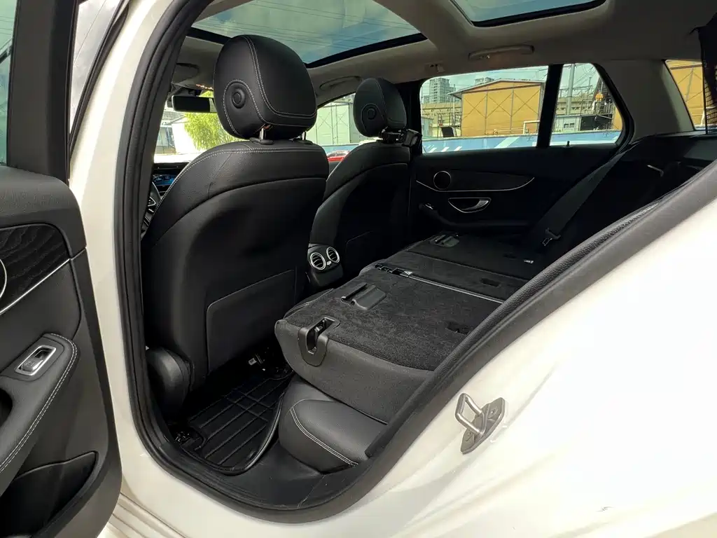 Mercedes-Benz C-Class (Import) — миниатюра 13