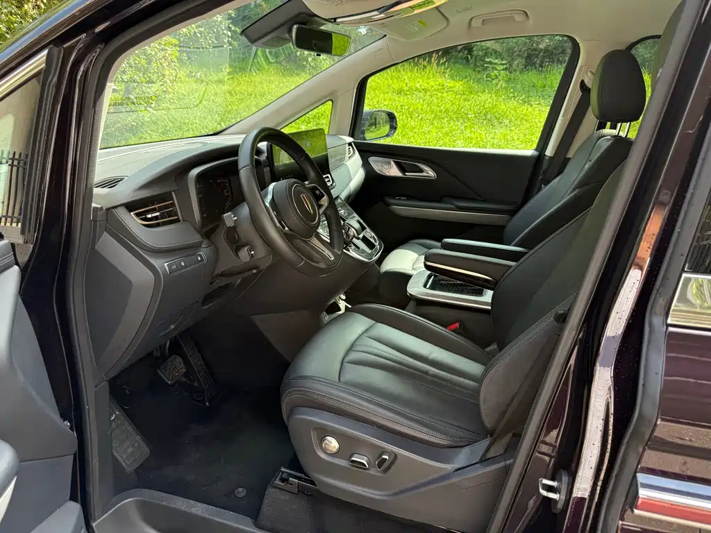 Hongqi Hongqi HQ9 PHEV — миниатюра 3
