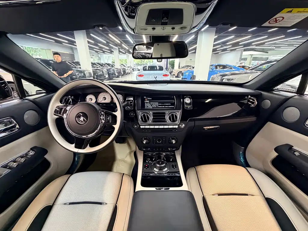 Rolls-Royce Wraith — миниатюра 8