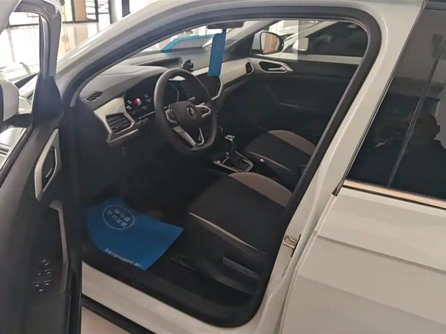 VOLKSWAGEN EXPLORING THE SHADOW