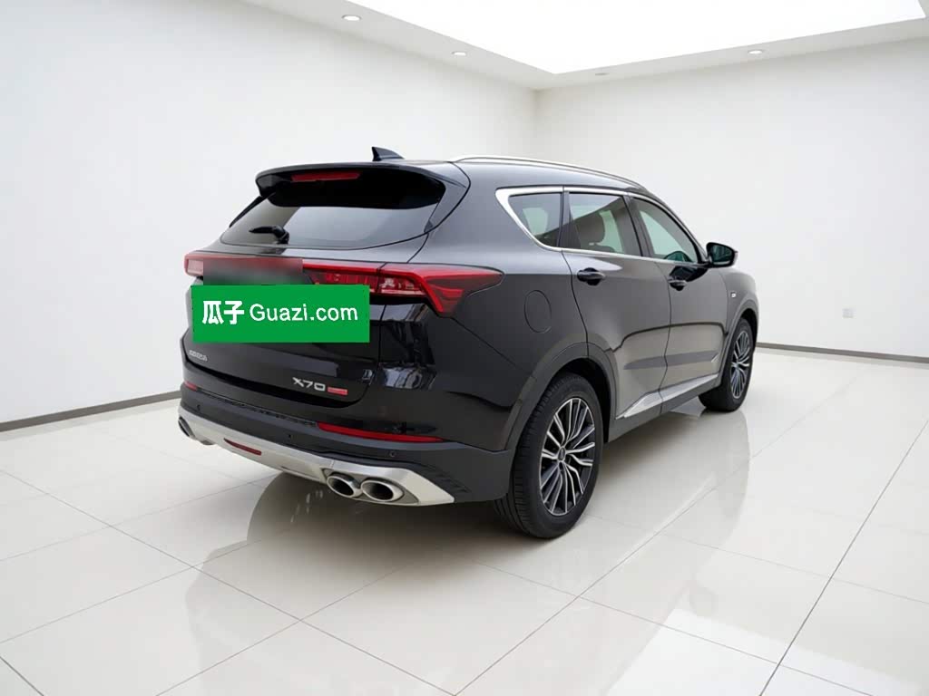 Jetour Jetour X70 PLUS 1.5 л 2024 г. Чёрный, пробег 16500 км