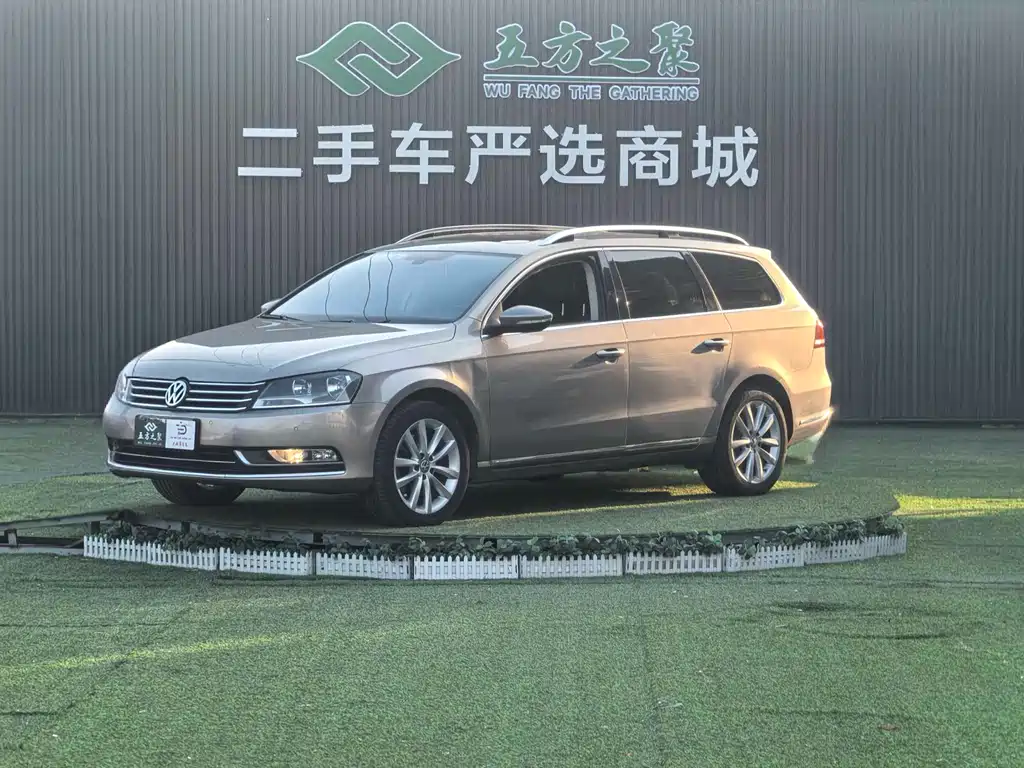 Volkswagen Magotan (Import) 2015