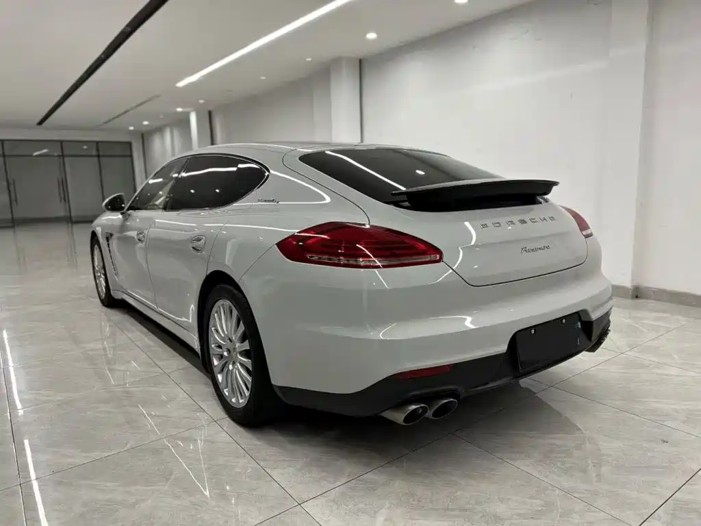 Porsche Panamera — миниатюра 7