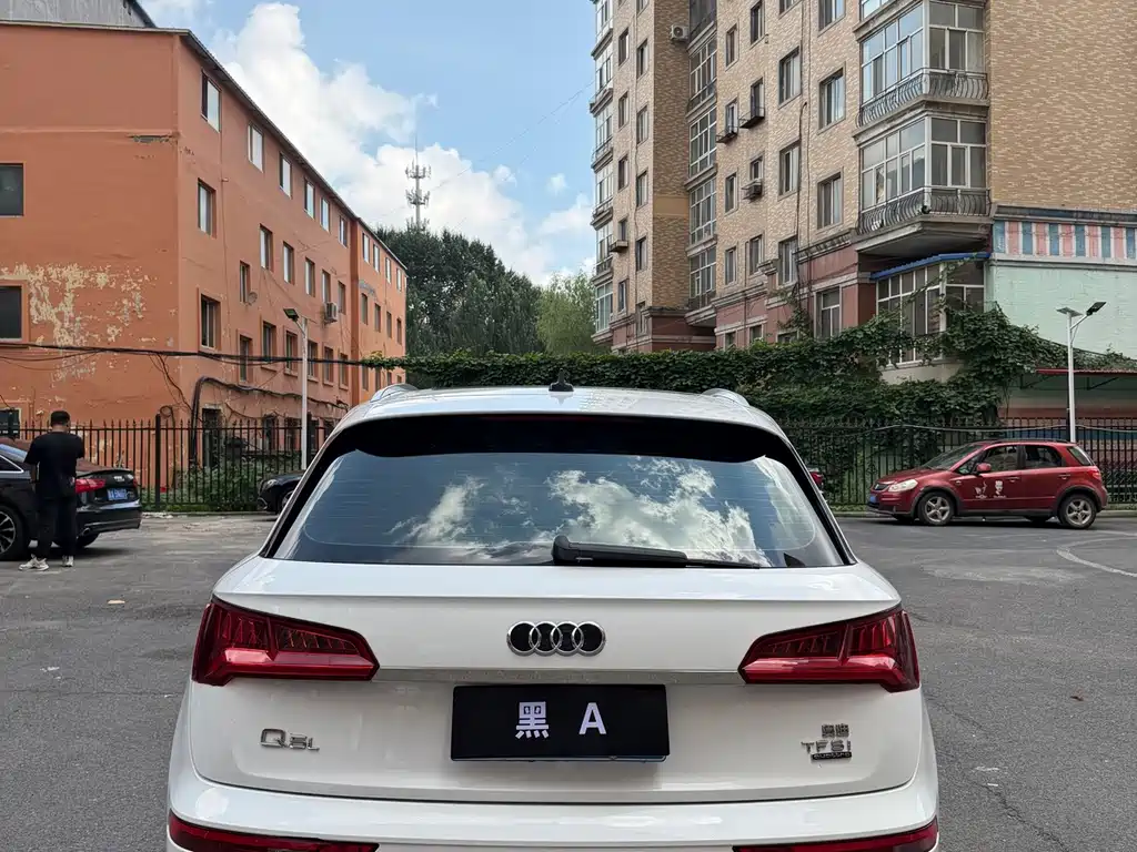Audi Q5L — миниатюра 7