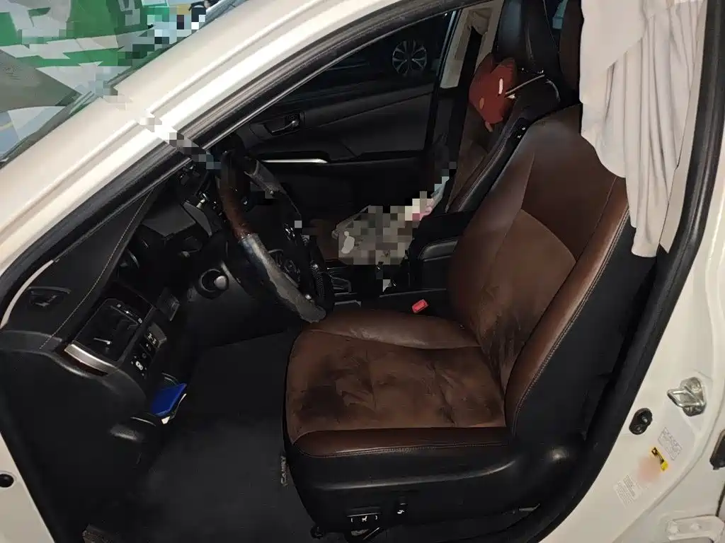 Toyota Camry — миниатюра 16