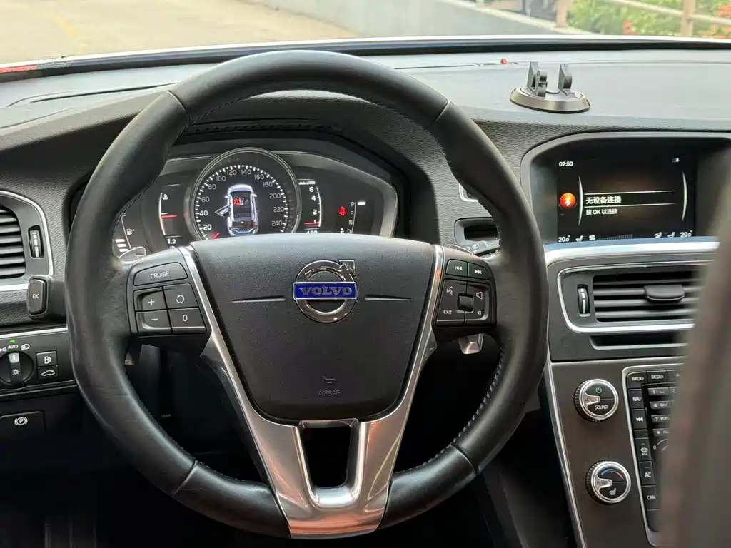 Volvo V60 — миниатюра 6
