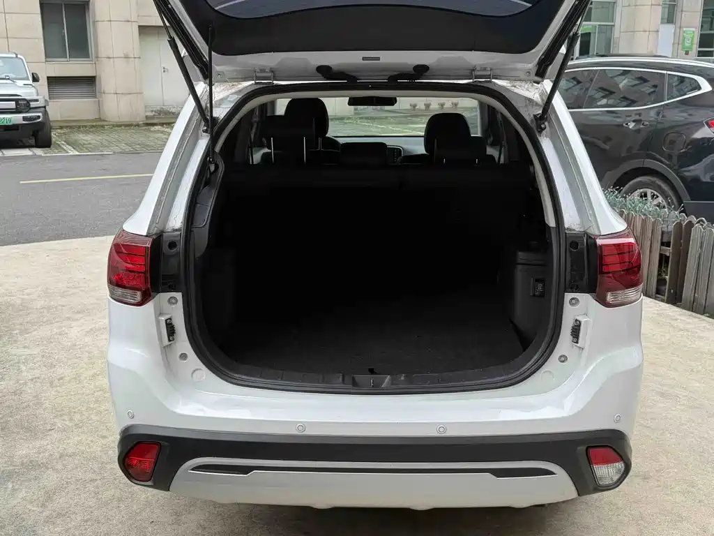 Mitsubishi Outlander — миниатюра 5