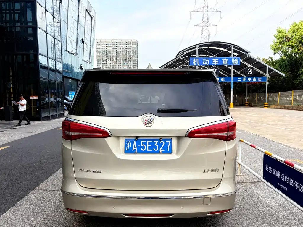 Buick GL8 — миниатюра 4