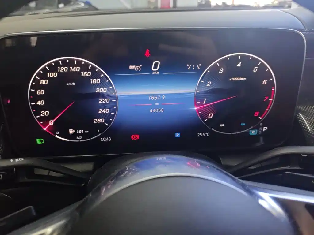Mercedes-Benz GLC — миниатюра 12
