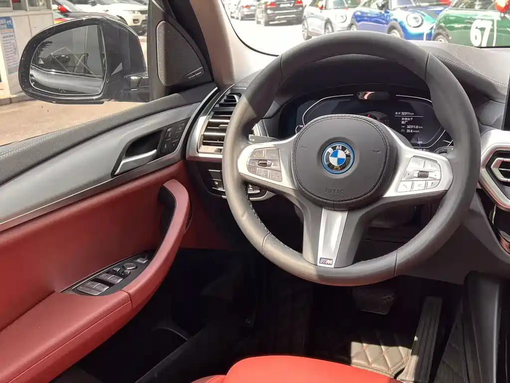 BMW iX3 — миниатюра 15