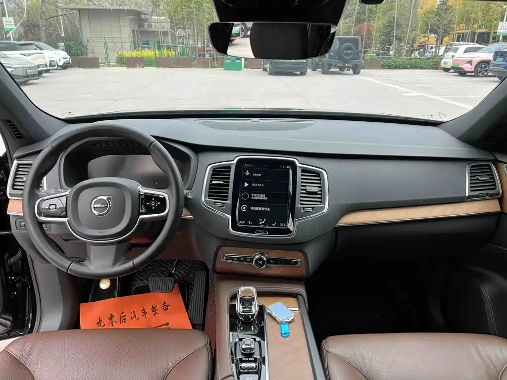 Volvo XC90 — миниатюра 10