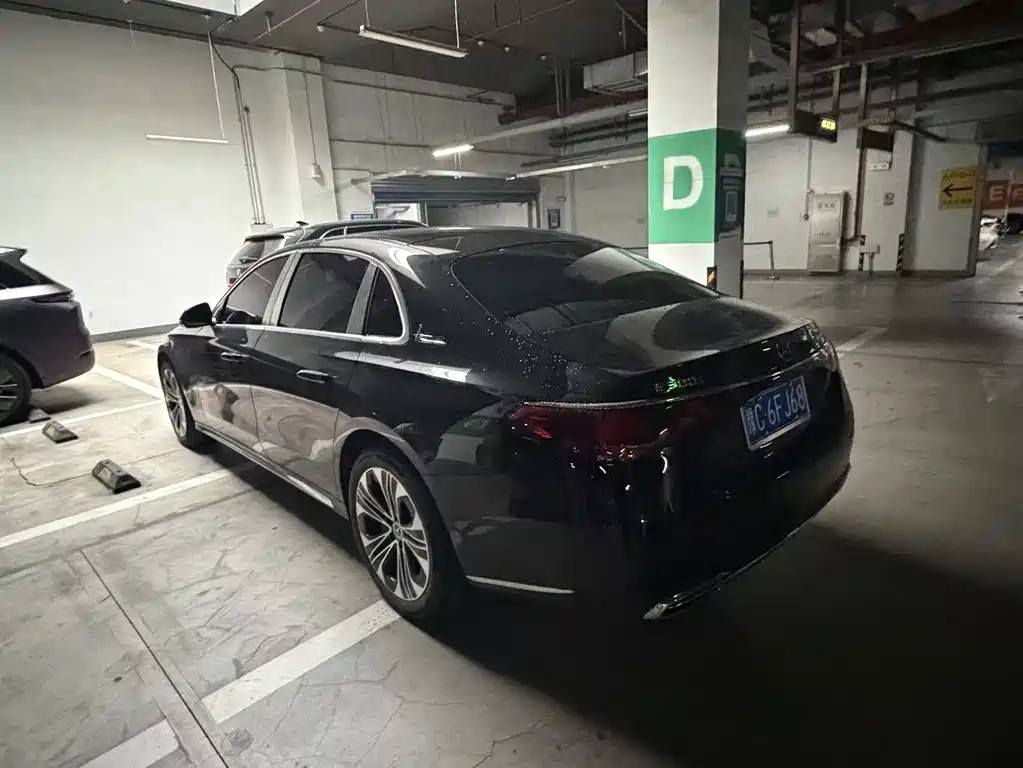 Mercedes-Benz E-Class — миниатюра 2