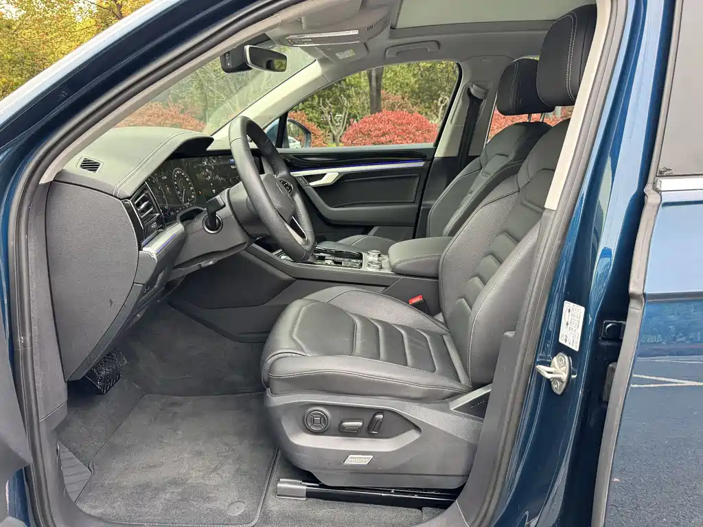 Volkswagen Touareg 2022 2.0TSI