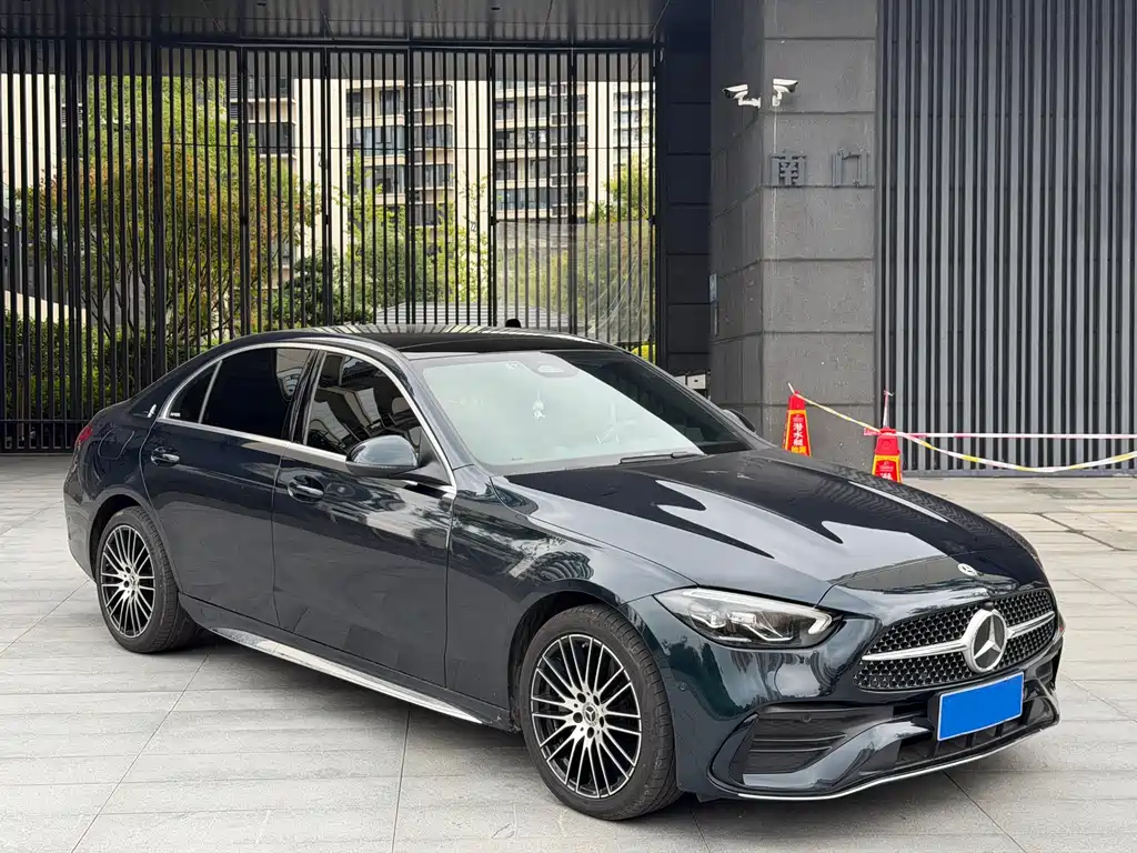 Mercedes-Benz C-Class — миниатюра 3