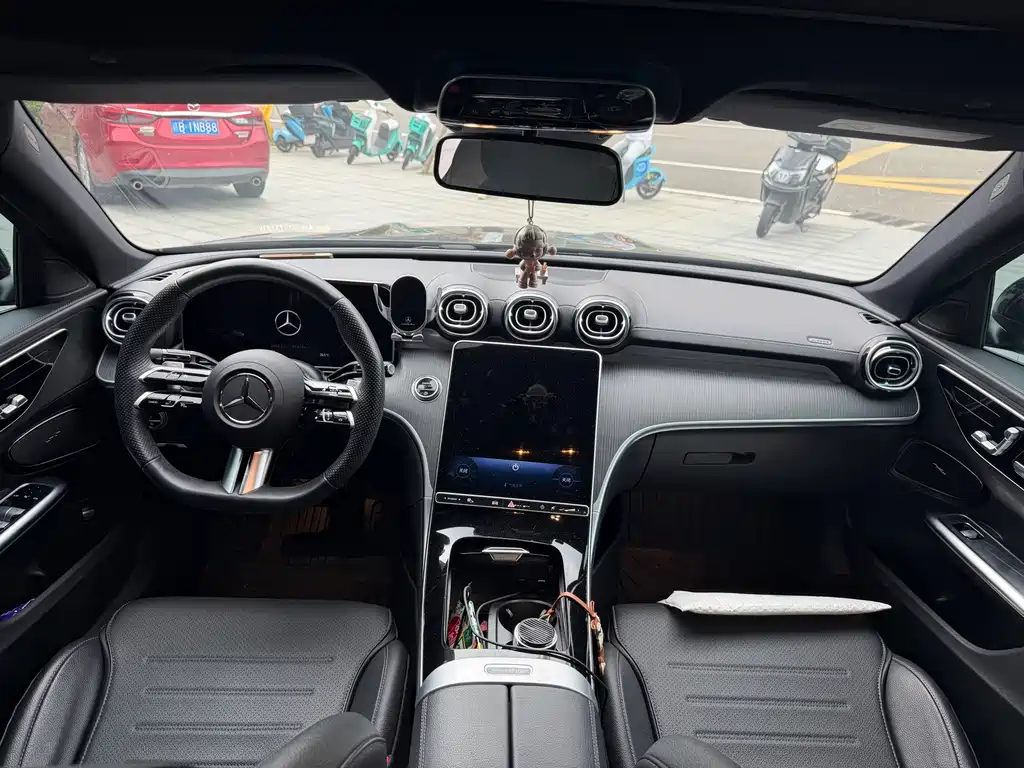 Mercedes-Benz C-Class — миниатюра 8