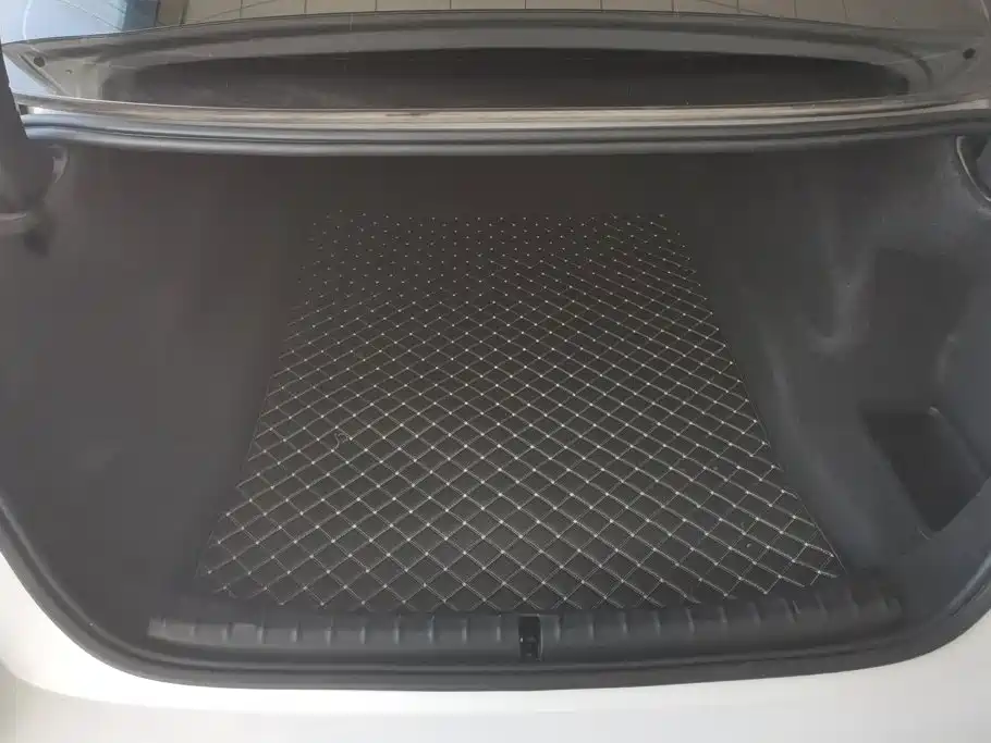 BMW 5 Series — миниатюра 4