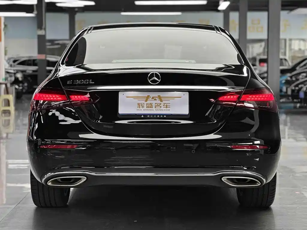 Mercedes-Benz E-Class — миниатюра 4