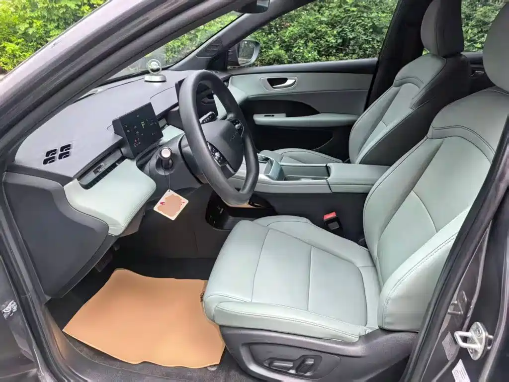 Roewe Young Wai D6 — миниатюра 15