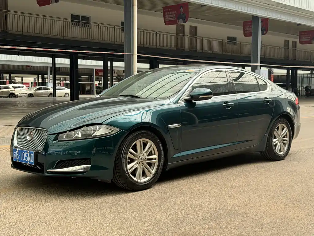 Jaguar XF