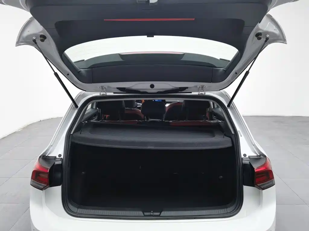 Volkswagen Golf — миниатюра 16