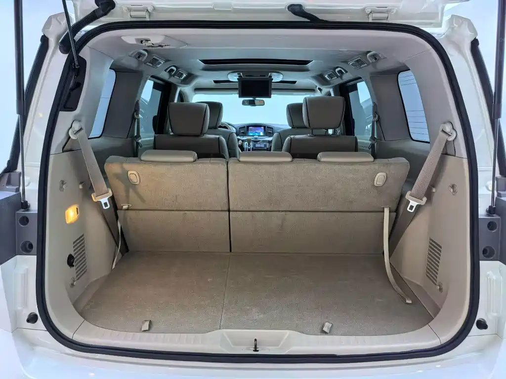 Nissan Quest — миниатюра 5