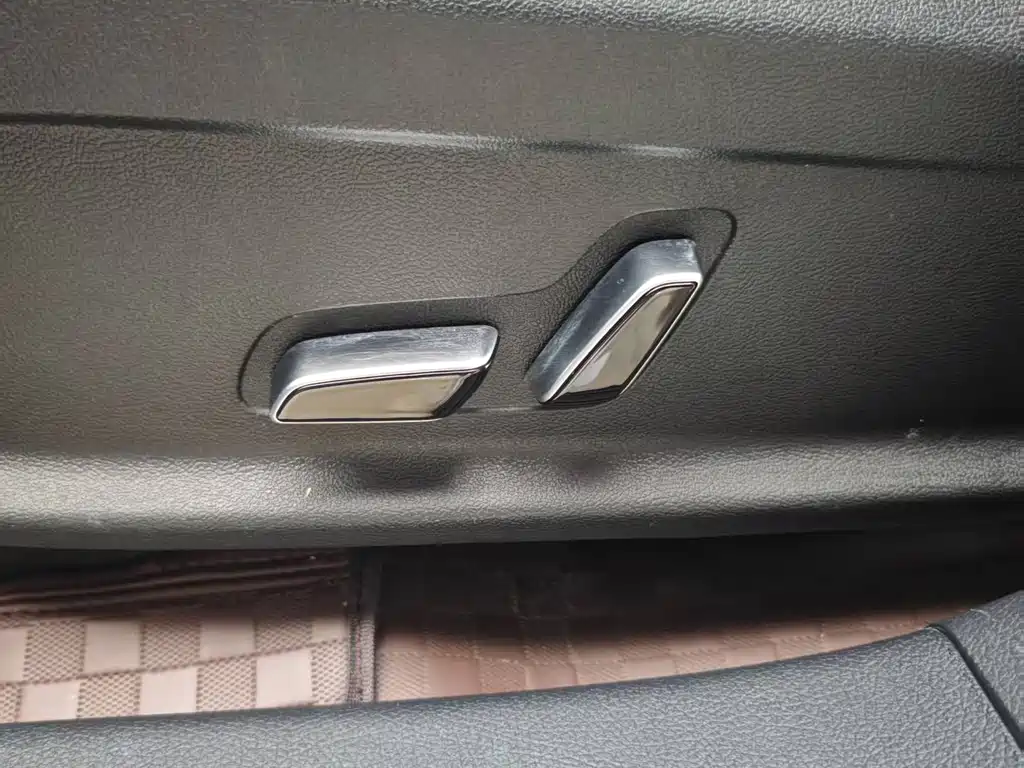 BYD PLUS New Energy — миниатюра 14