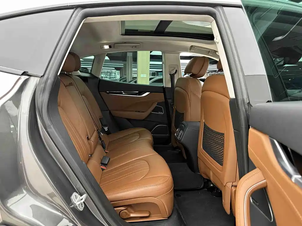 Maserati Levante — миниатюра 7