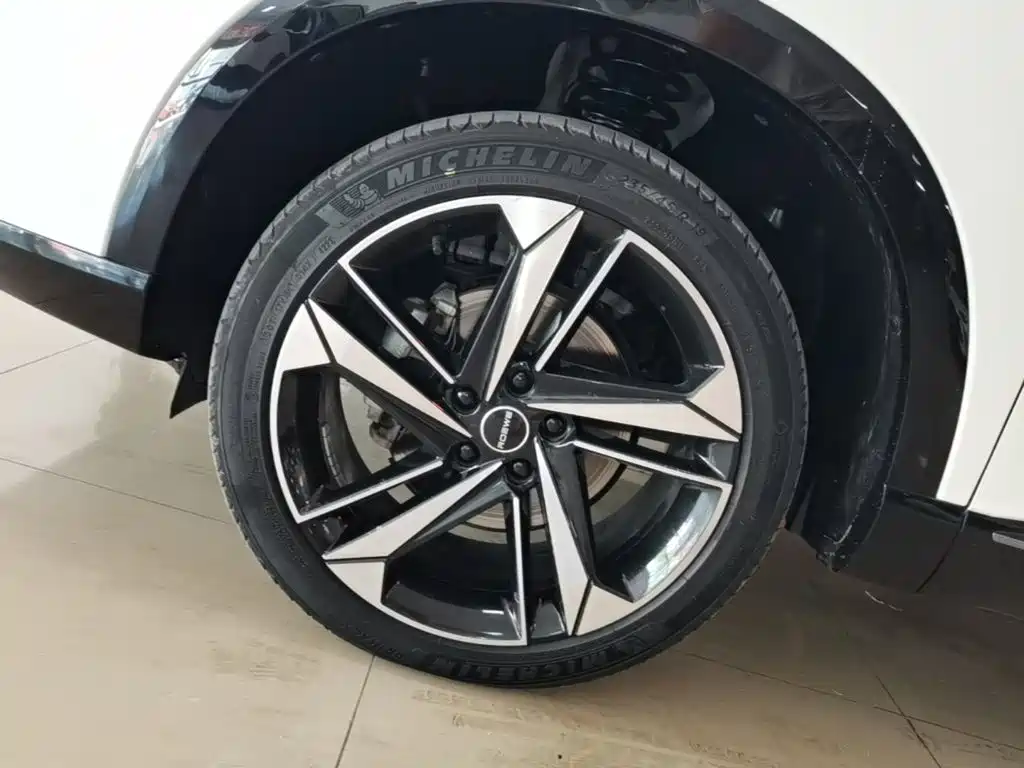 Roewe RX5 MAX — миниатюра 25