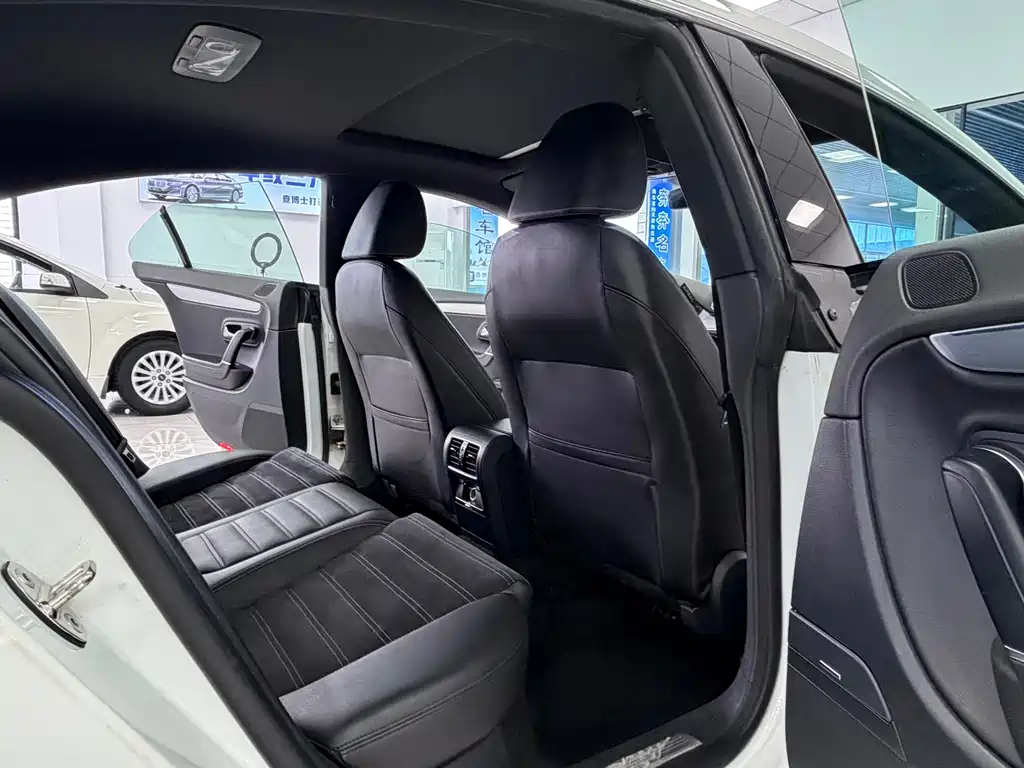 Volkswagen CC — миниатюра 10