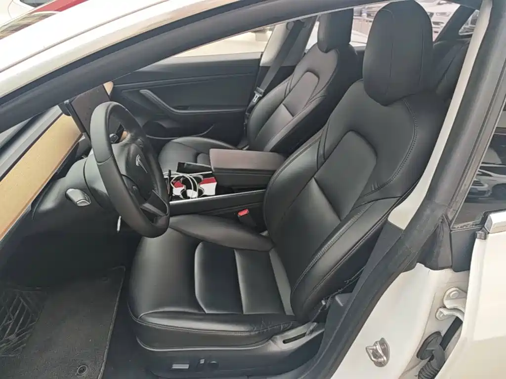 Tesla Model 3 — миниатюра 15